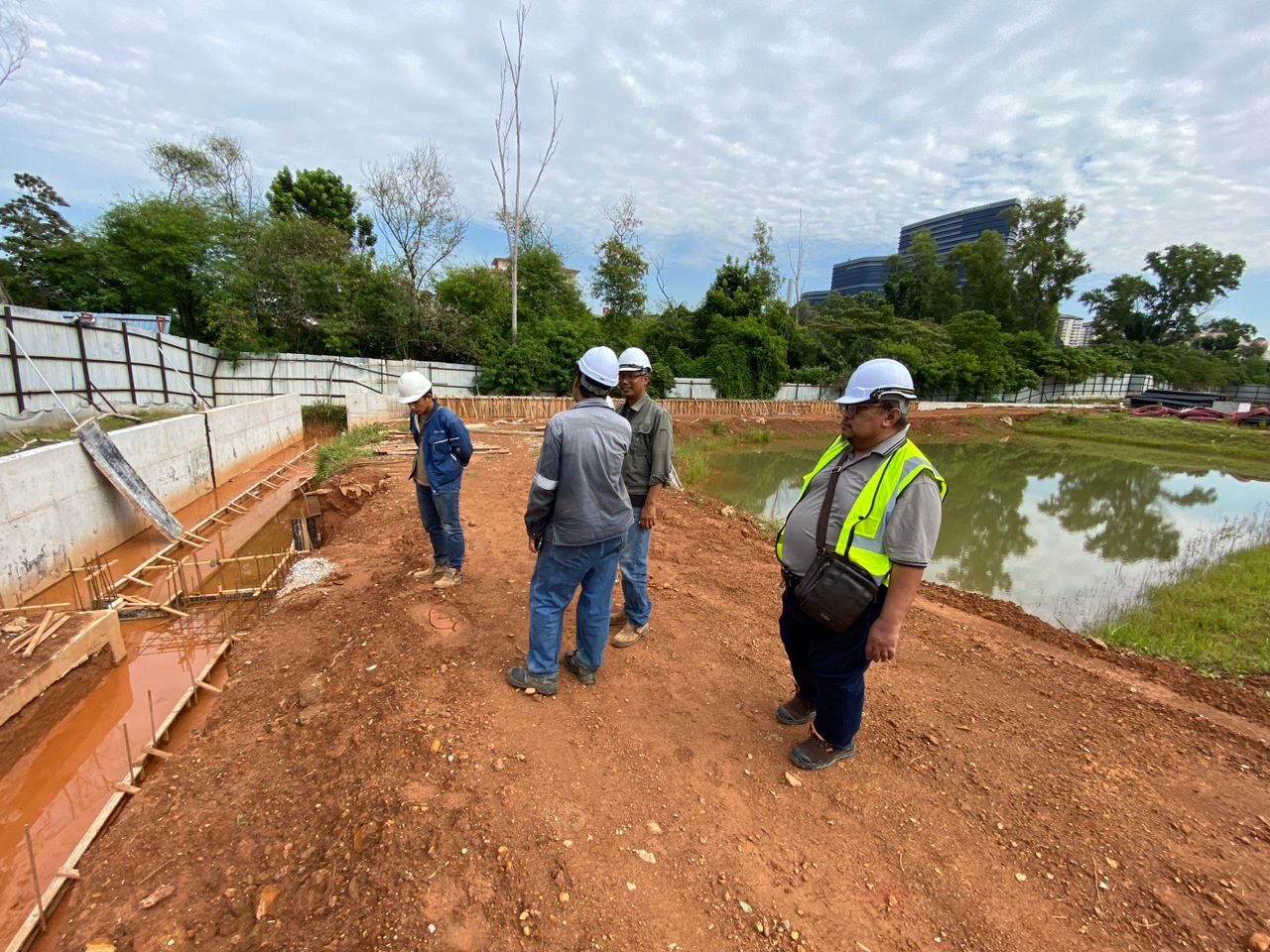 2. pembinaan sekolah putrajaya